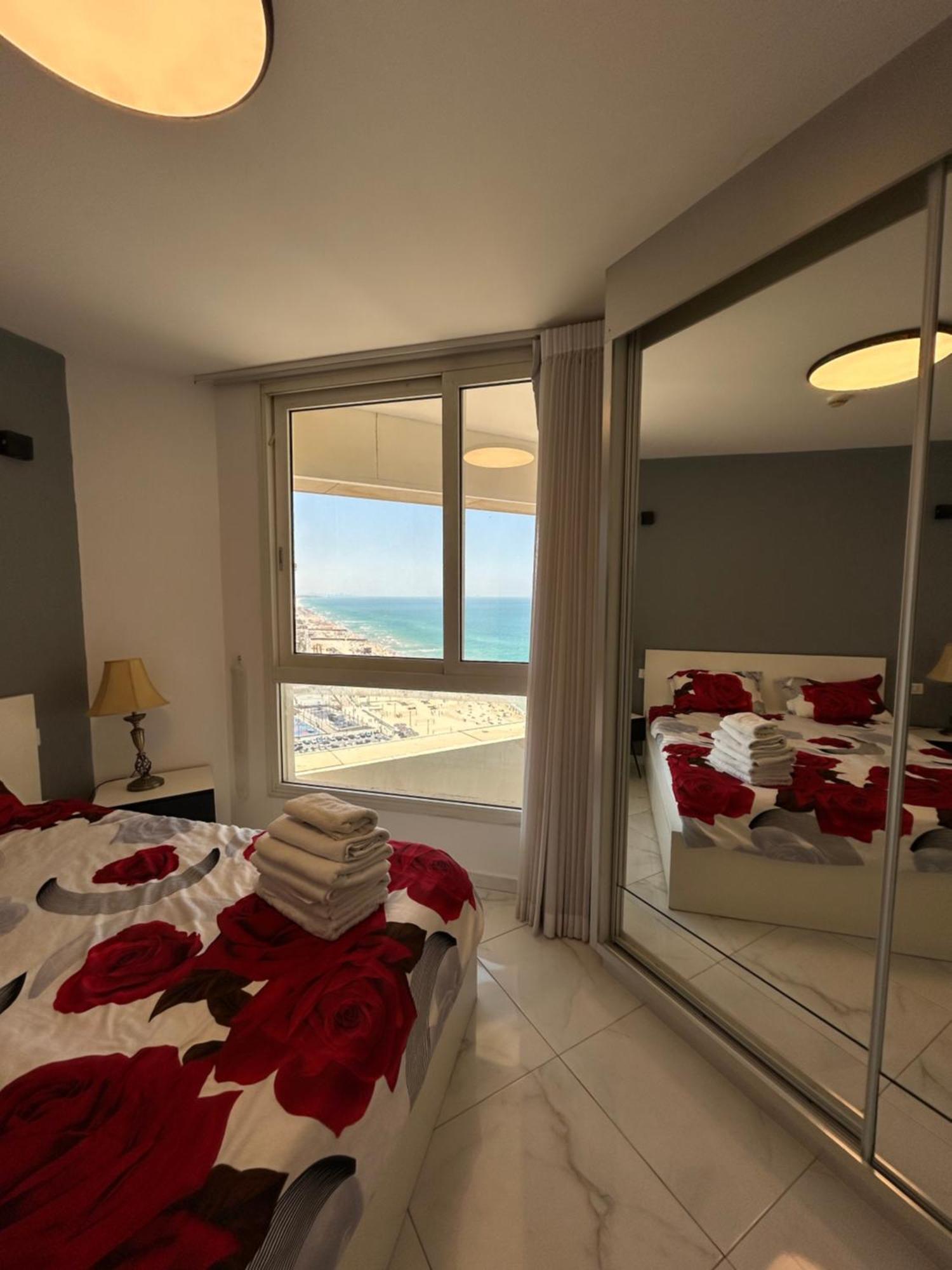 סוויטת אהבה מתוקה על הים-Sweet Love Suite On The Sea Bat Yam Εξωτερικό φωτογραφία